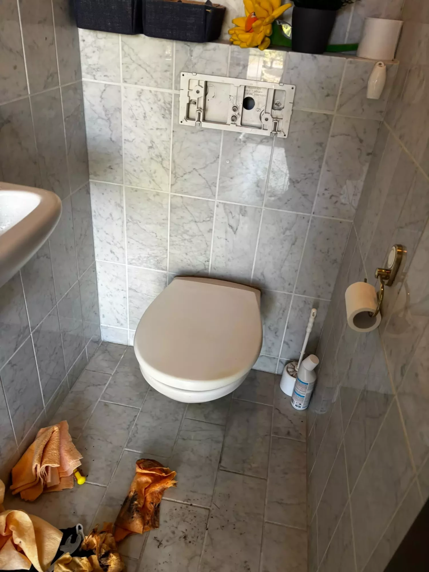 wandcloset toilet kapot scaled